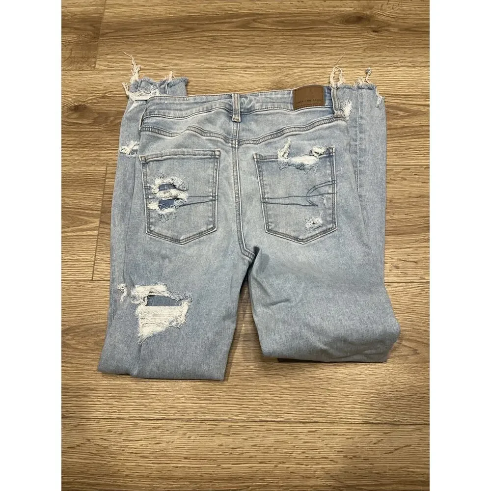 American Eagle Women’s Light Blue Distressed Stretch Skinny Jeans Size 6